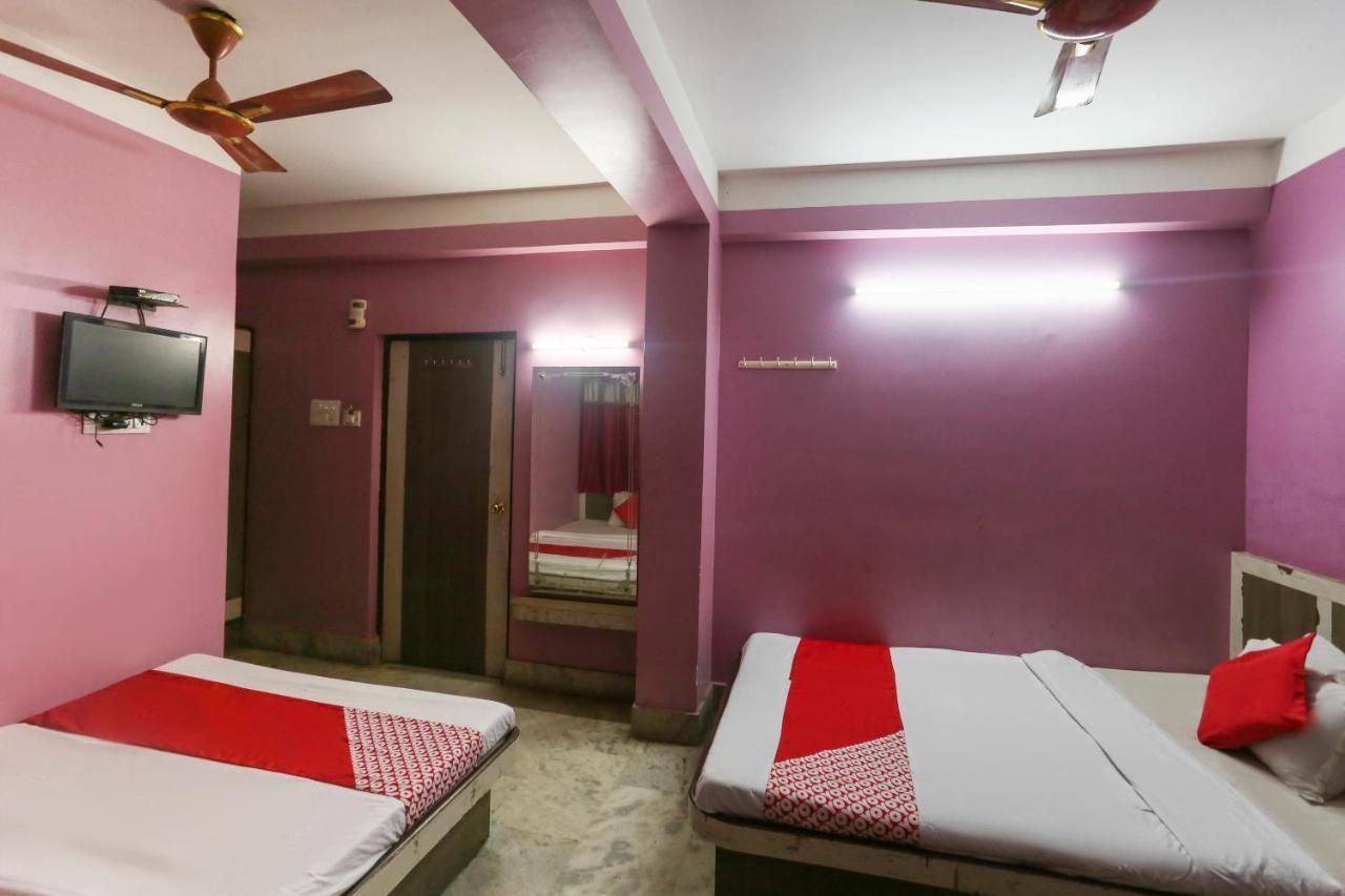 Oyo 60609 Hotel Tanushree Rampurhat Exterior foto
