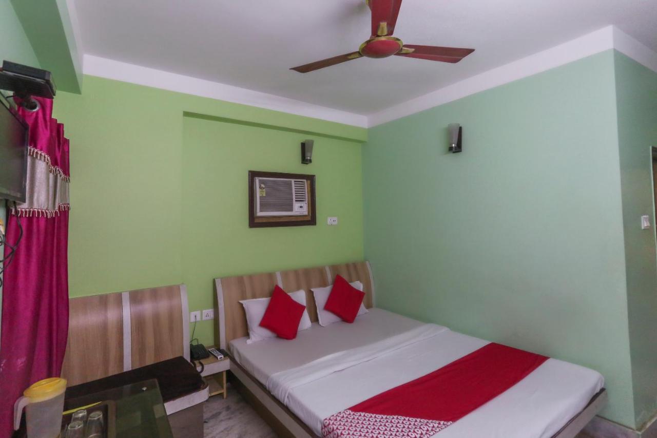 Oyo 60609 Hotel Tanushree Rampurhat Exterior foto